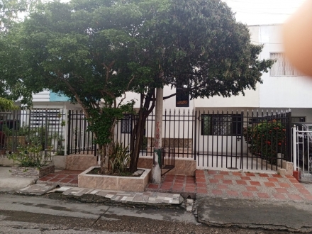 Casa en VENTA, La Concepción, URB. BARU 2 Pisos